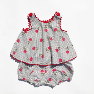 Sweet Little Baby Set with Bloomers size 3-6 months.