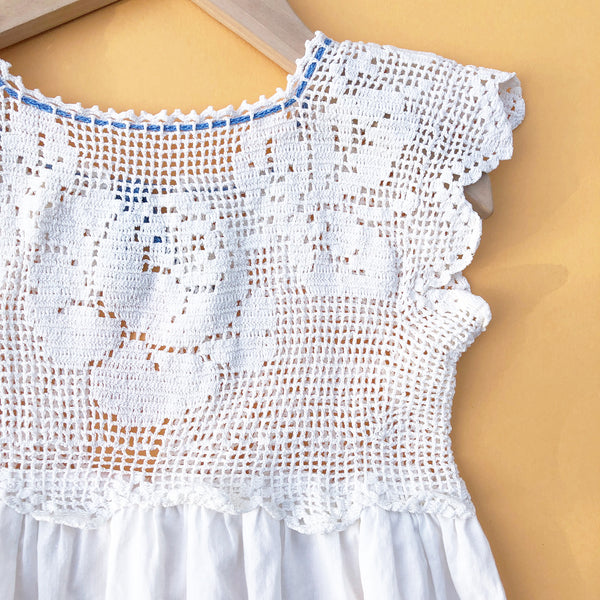 Pretty Victorian Crochet Dress with Contrast Trim Size 2-3