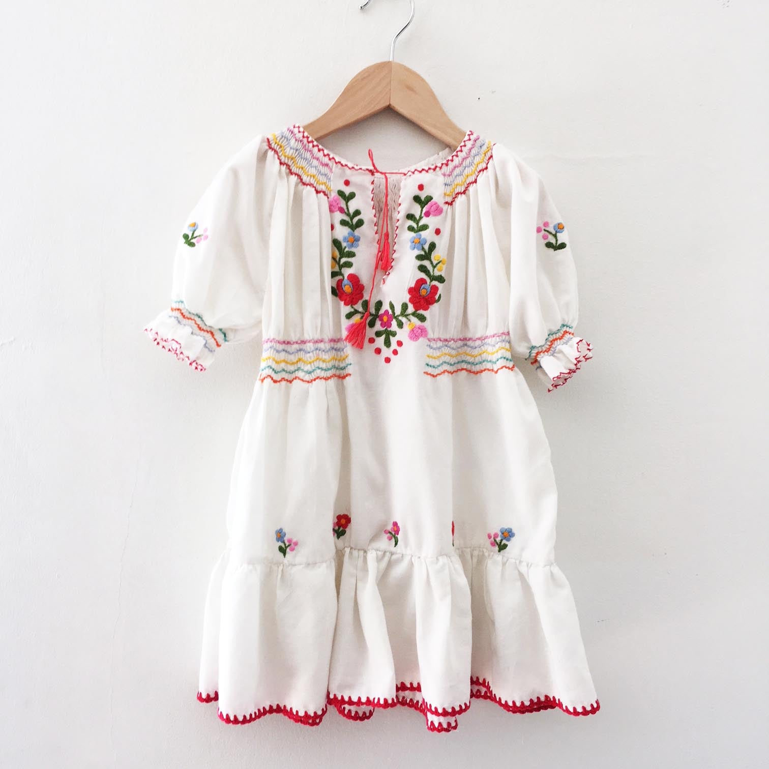 Vintage embroidered peasant dress size 3-4