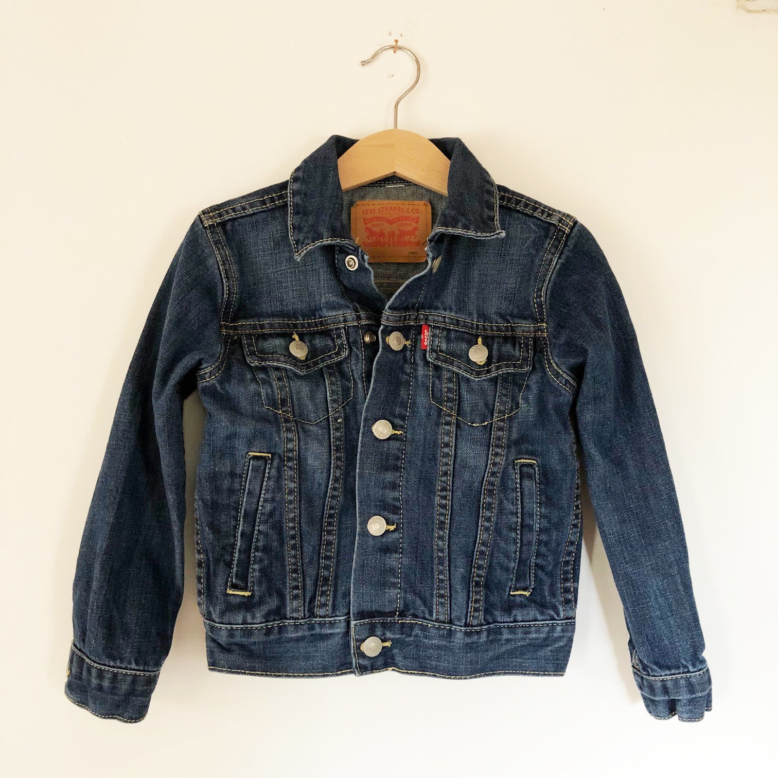 Vintage preloved levis jacket Size 5