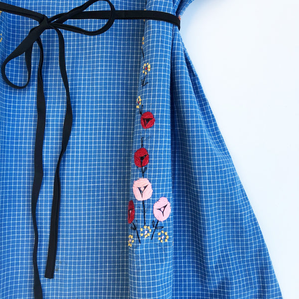 Vintage 40's Dress with Embroidered Roses Size 4-5